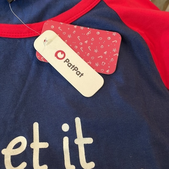 NWT Long Raglan Sleeve Red/Navy “Let It Snow” Tee Size Large (Unisex) - Picture 4 of 4